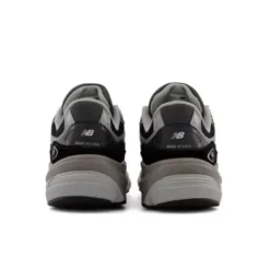 New Balance Men's 990 V6 Black