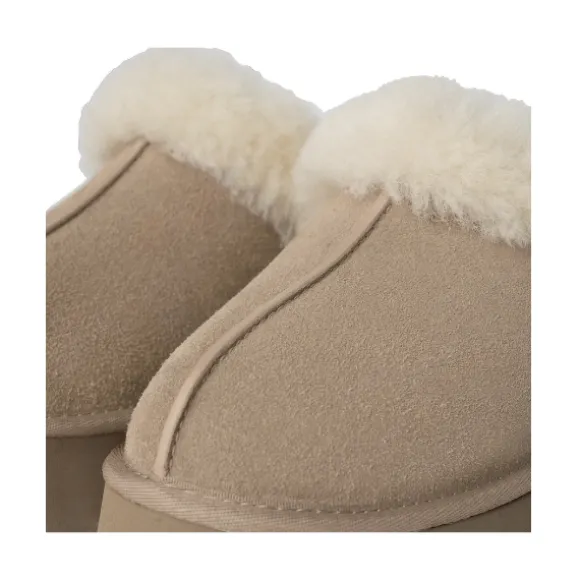UGG Women's Disquette Sand